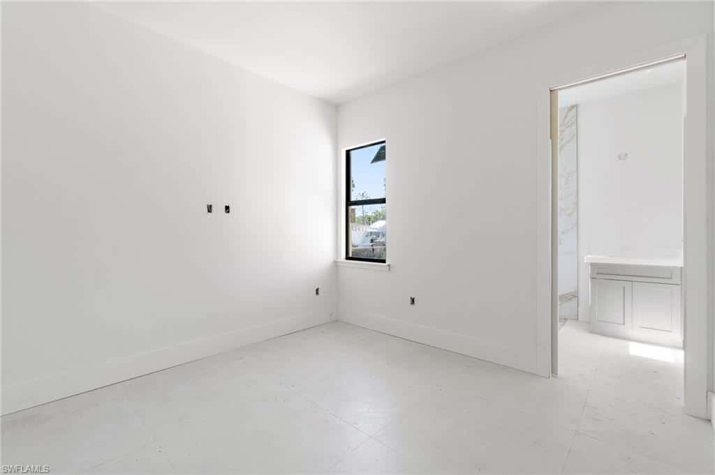 721 Golden Gate Blvd, Naples, photo 31