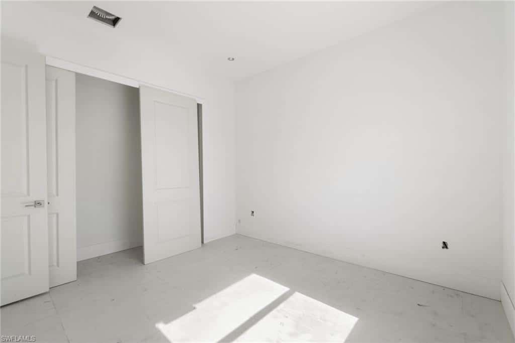 721 Golden Gate Blvd, Naples, photo 39