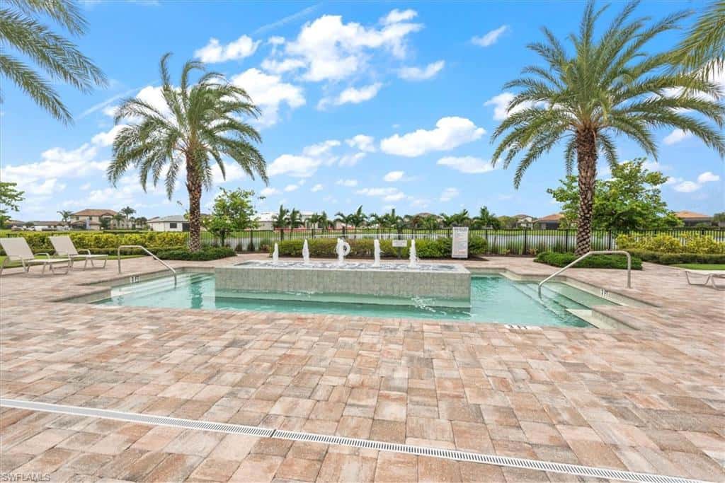 19450 Hinkley Dr, Estero, photo 37