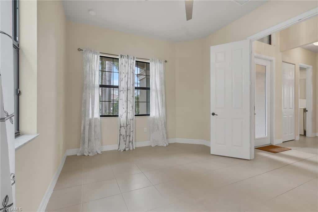 2862 Cinnamon Bay Cir, Naples, photo 16
