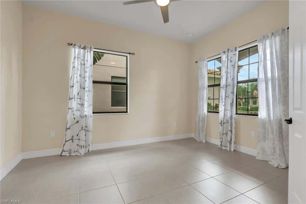 2862 Cinnamon Bay Cir, Naples, photo 15