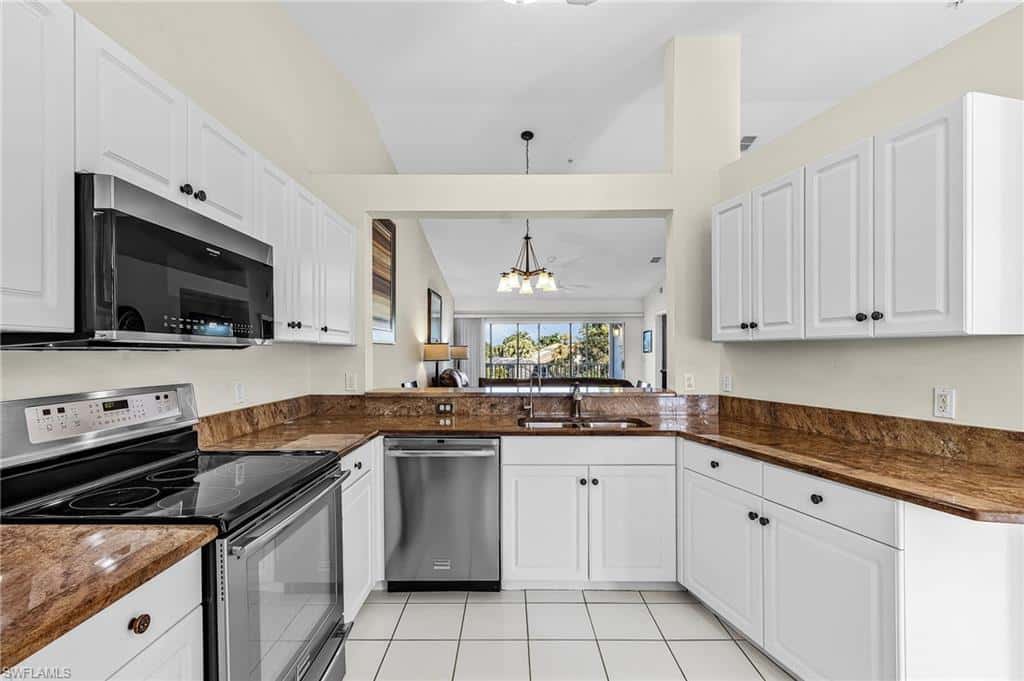9061 Michael Cir #10, Naples, photo 11