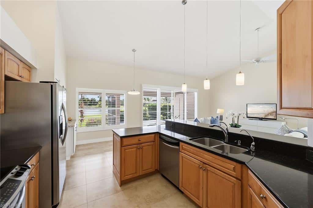 6635 Vancouver Ln, Naples, photo 9