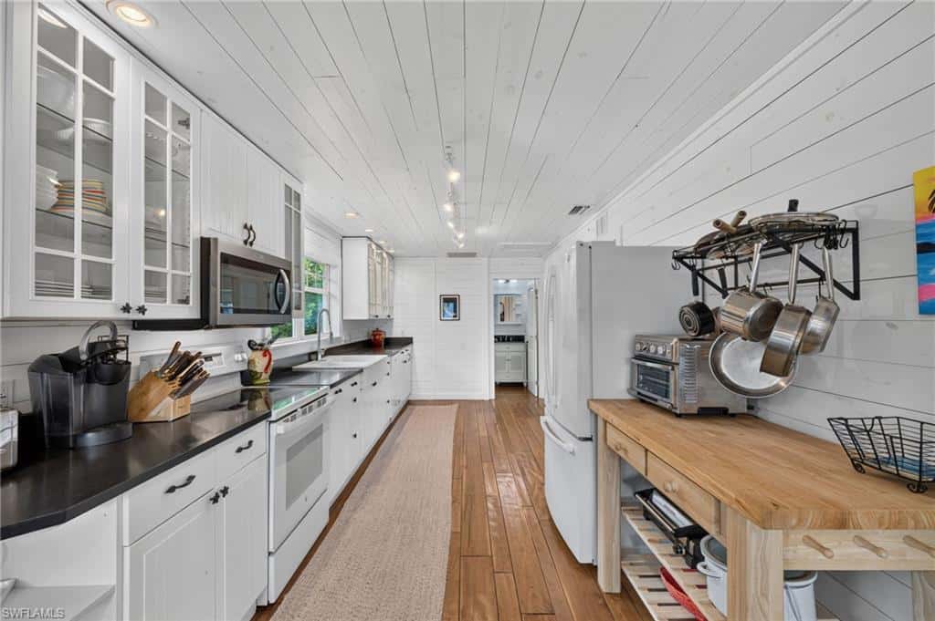 721 Cardium St, Sanibel, photo 11