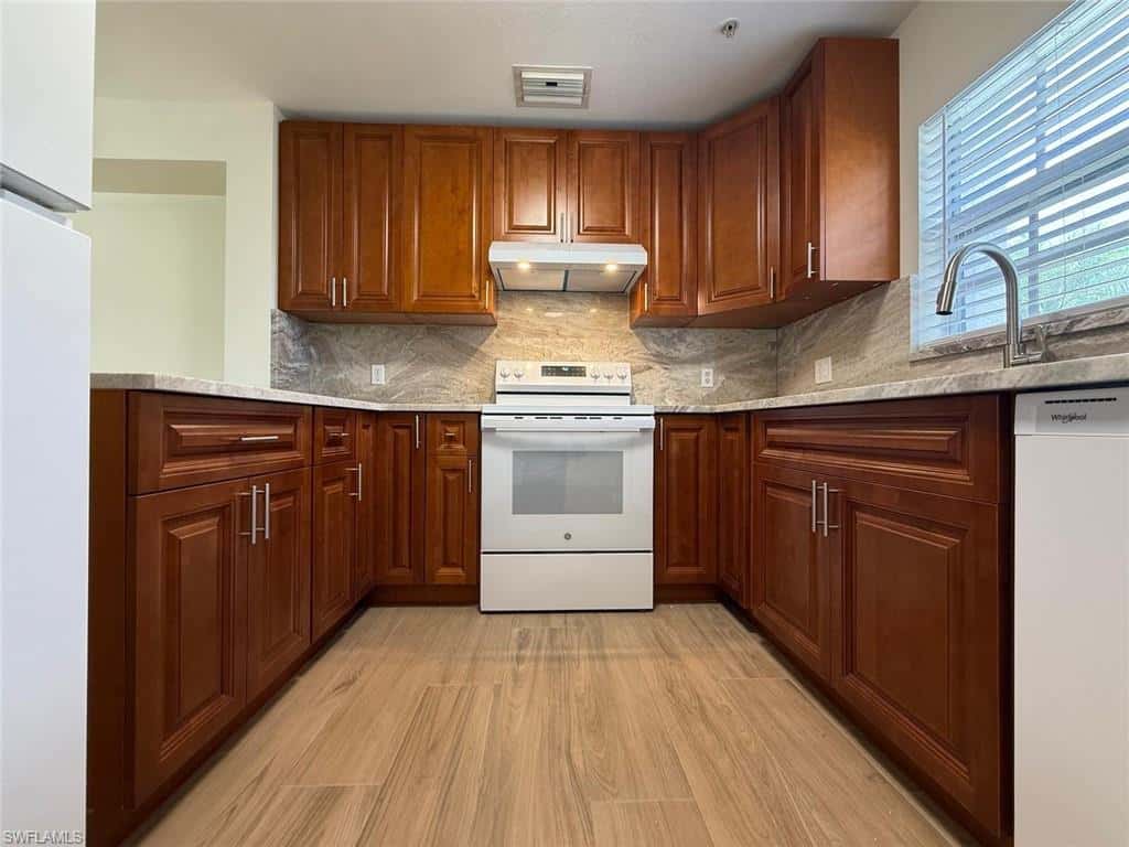 9051 Gervais Cir #1508, Naples, photo 9