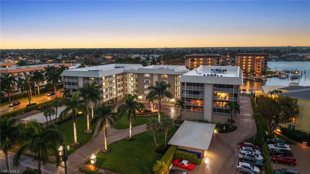 2880 Gulf Shore Blvd #410, Naples, photo 6
