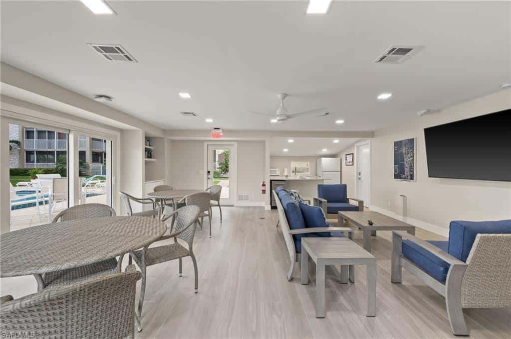 2880 Gulf Shore Blvd #410, Naples, photo 47