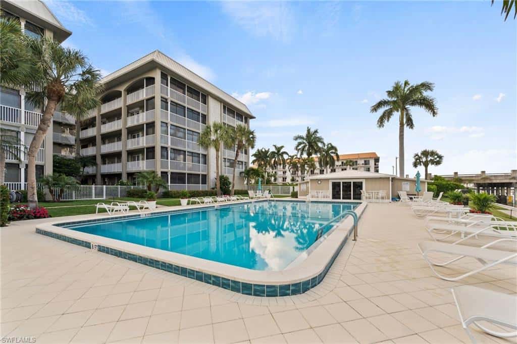 2880 Gulf Shore Blvd #410, Naples, photo 43