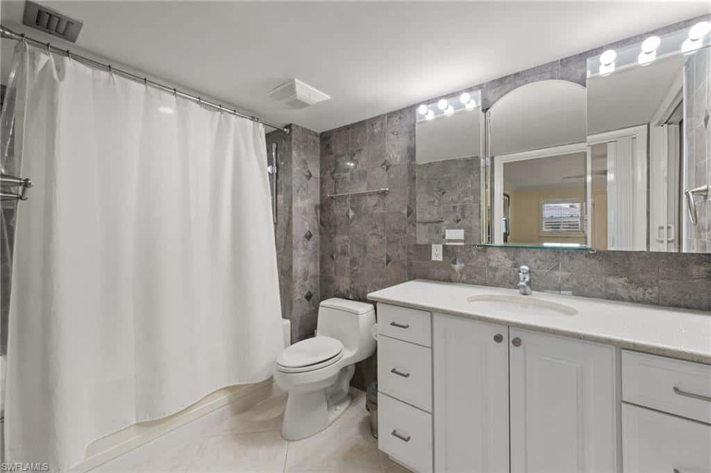 2880 Gulf Shore Blvd #410, Naples, photo 22