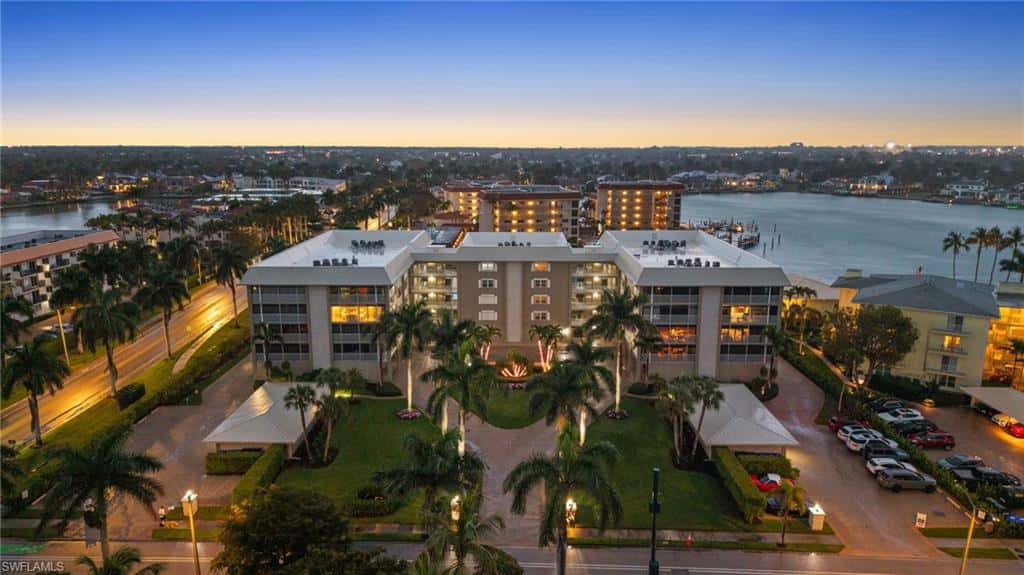 2880 Gulf Shore Blvd #410, Naples, photo 5