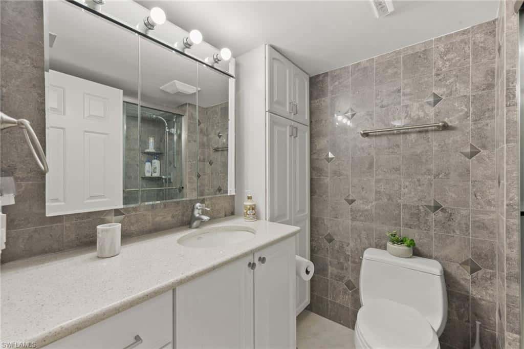 2880 Gulf Shore Blvd #410, Naples, photo 24