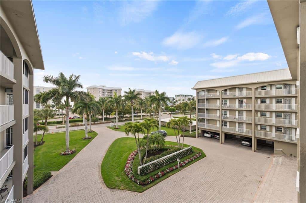 2880 Gulf Shore Blvd #410, Naples, photo 38