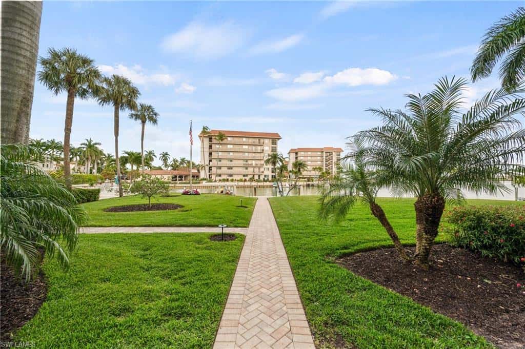 2880 Gulf Shore Blvd #410, Naples, photo 39