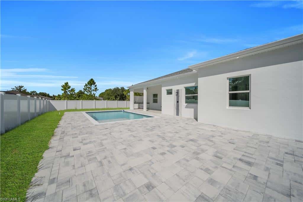 752 Clancy St, Lehigh Acres, photo 40