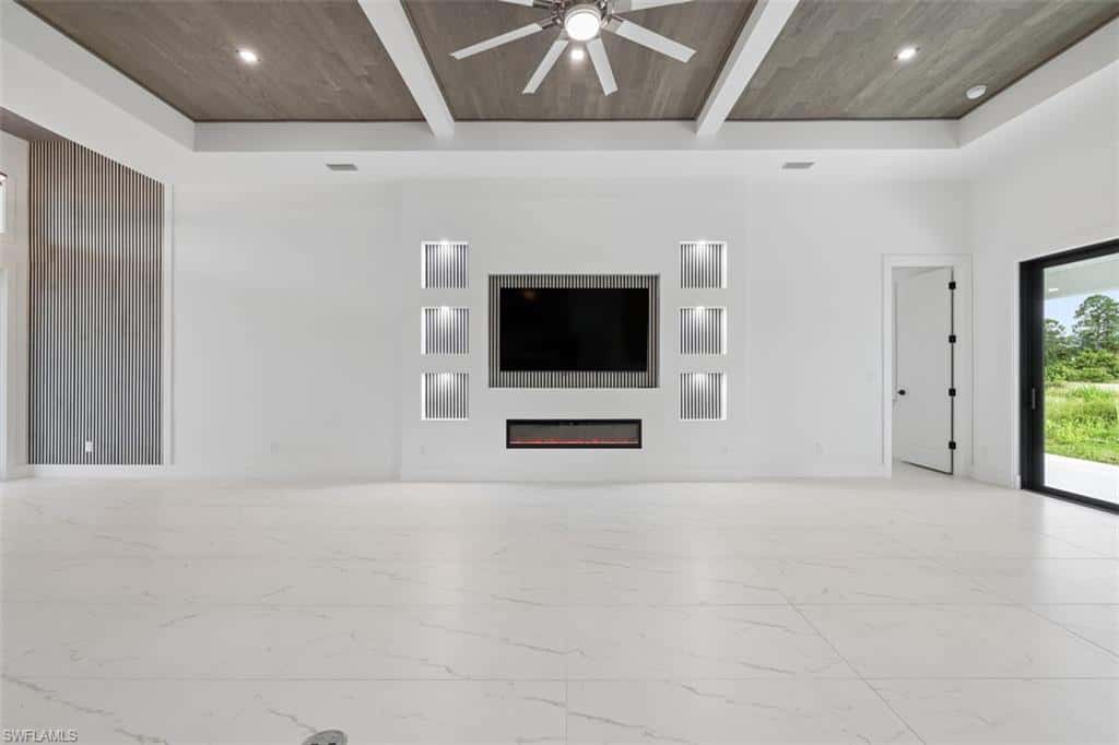 3205 11th St, Lehigh Acres, photo 6