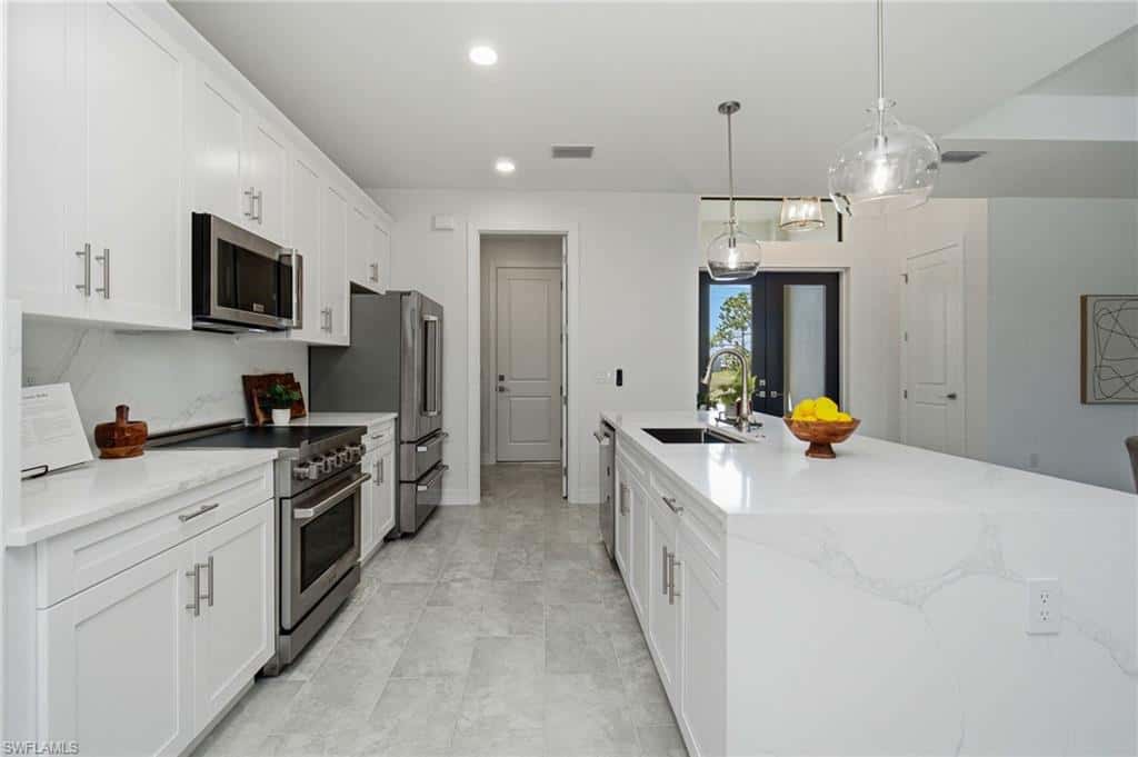 3229 21st Ter, Cape Coral, photo 13