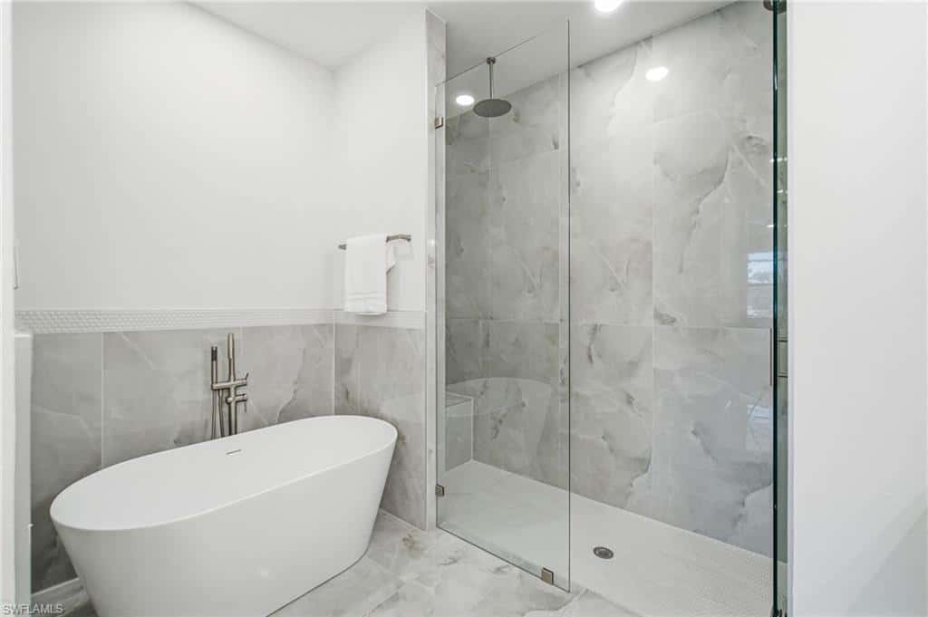 3229 21st Ter, Cape Coral, photo 24