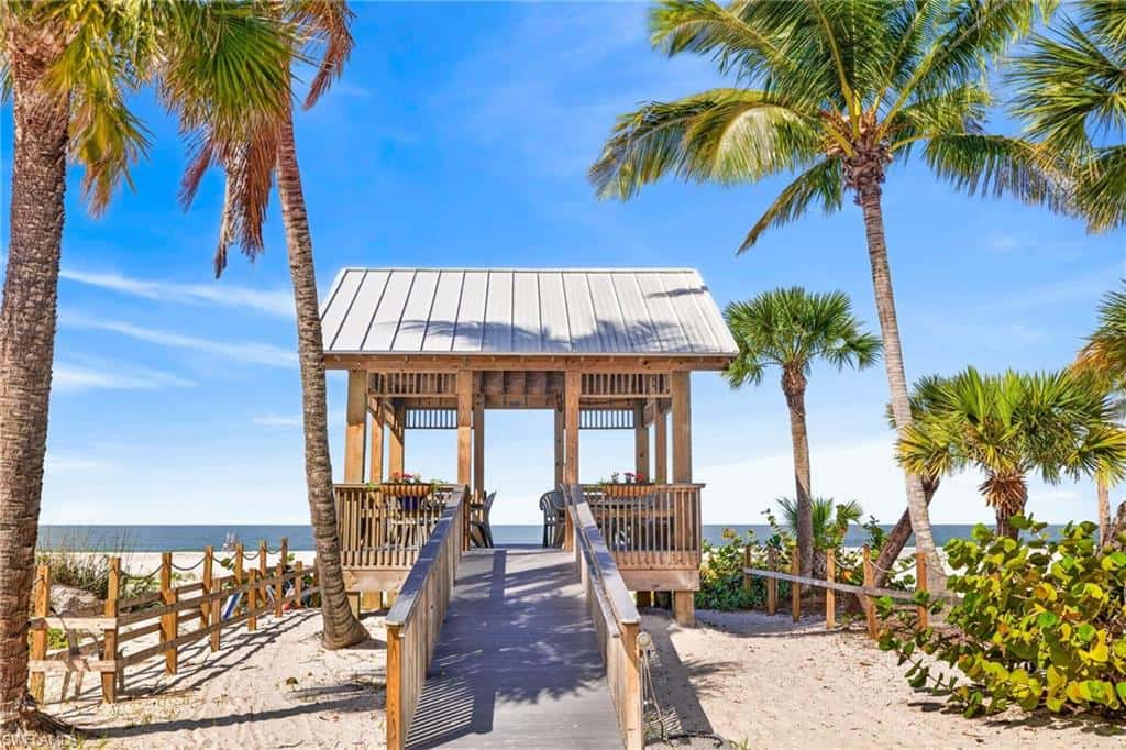 167 Mandalay Rd, Fort Myers Beach, photo 38