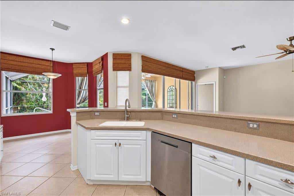 9900 Colonial Walk, Estero, photo 8