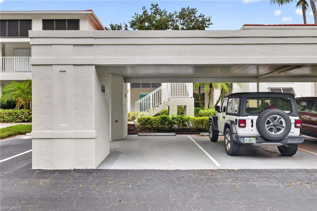 985 Tarpon Cove Dr #203, Naples, photo 4