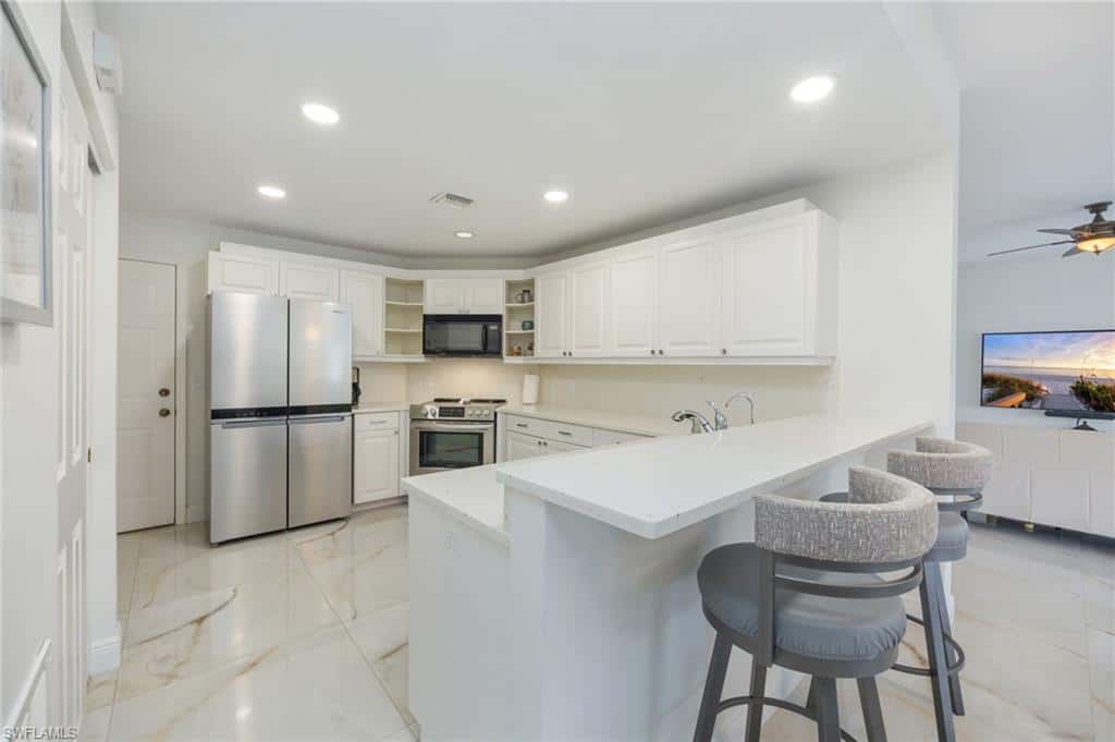 780 Waterford Dr #101, Naples, photo 6