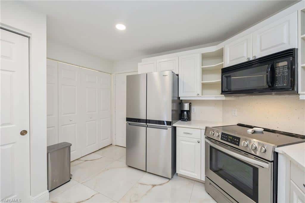 780 Waterford Dr #101, Naples, photo 7