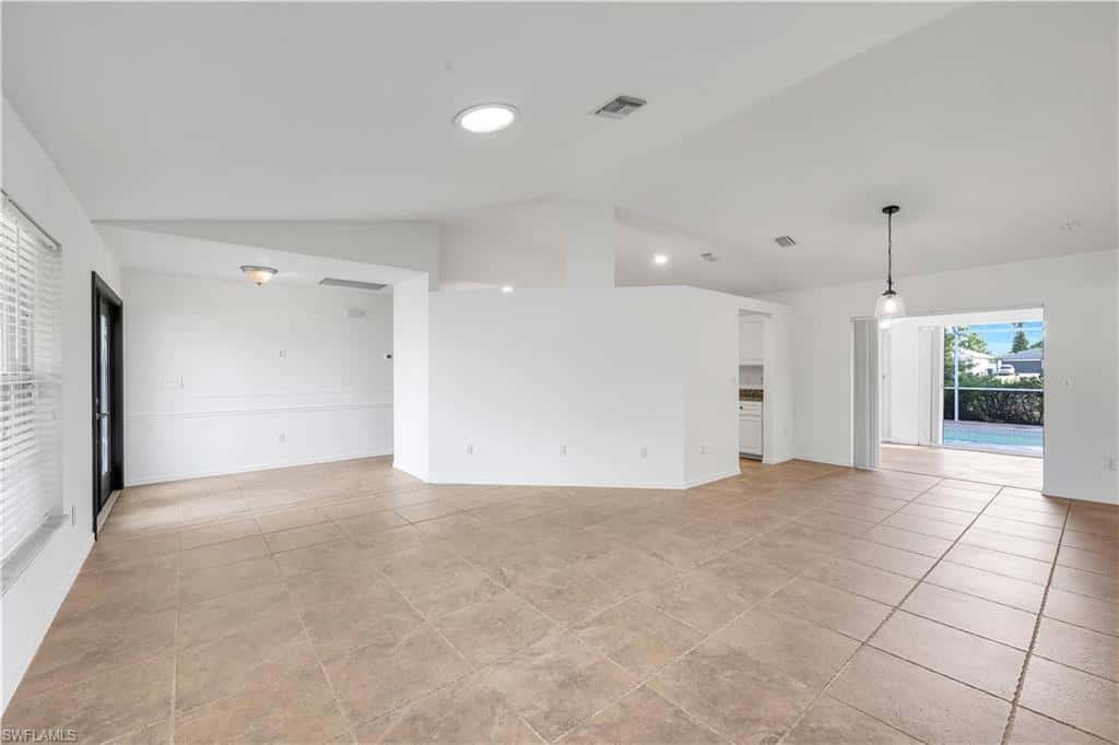 310 23rd St, Cape Coral, photo 5