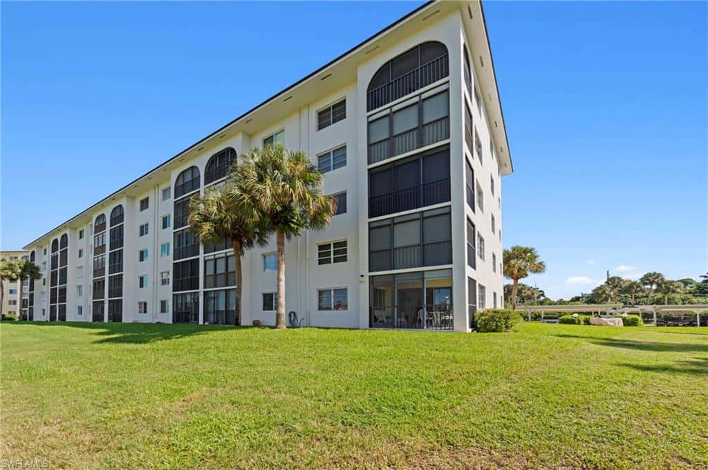 29 High Point Cir #101, Naples, photo 23