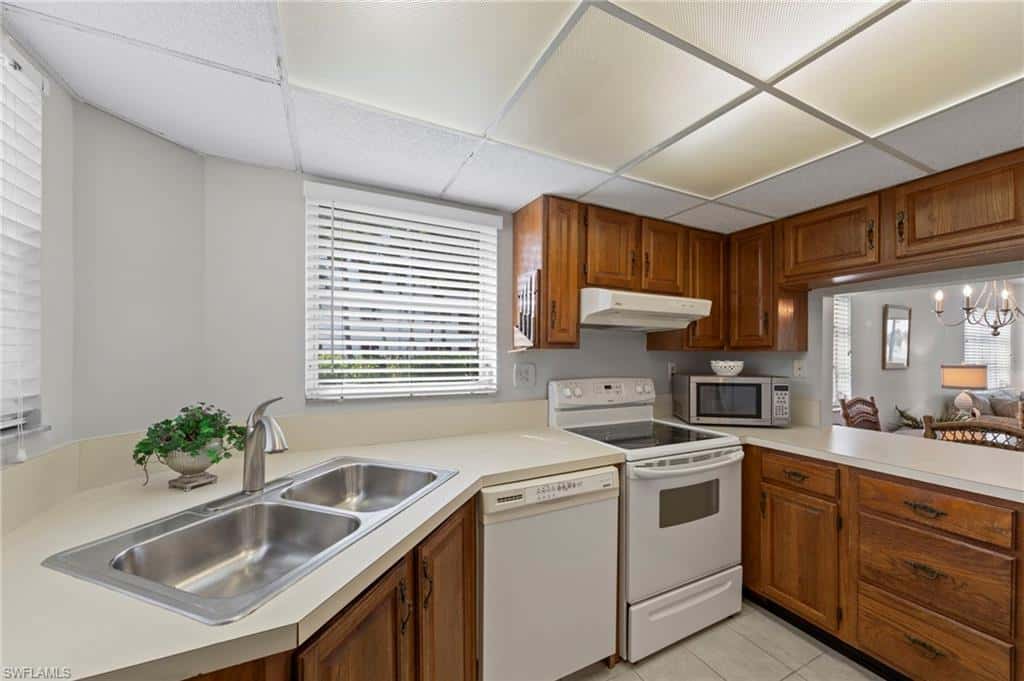 29 High Point Cir #101, Naples, photo 6