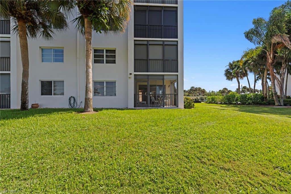 29 High Point Cir #101, Naples, photo 24
