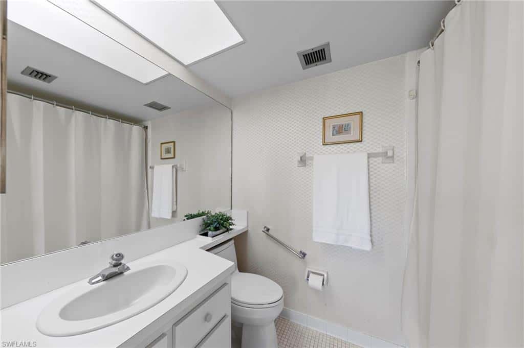 29 High Point Cir #101, Naples, photo 18