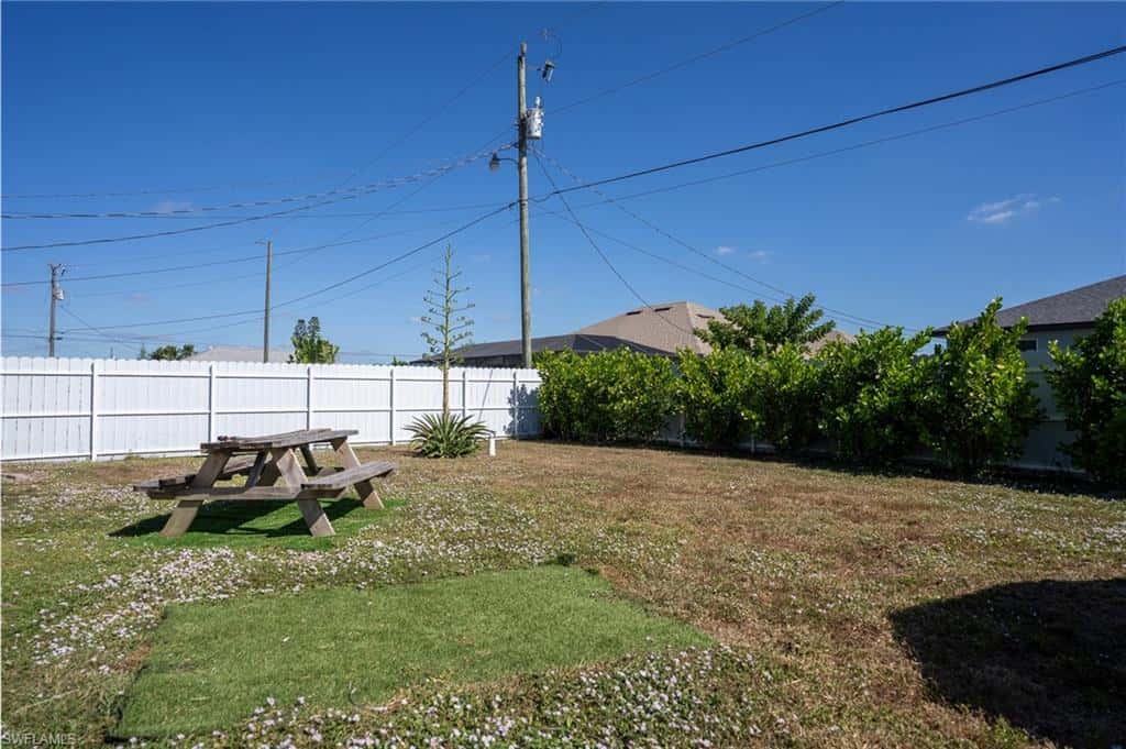 1909 1st Pl, Cape Coral, photo 23