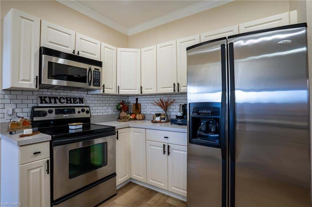 1909 1st Pl, Cape Coral, photo 9