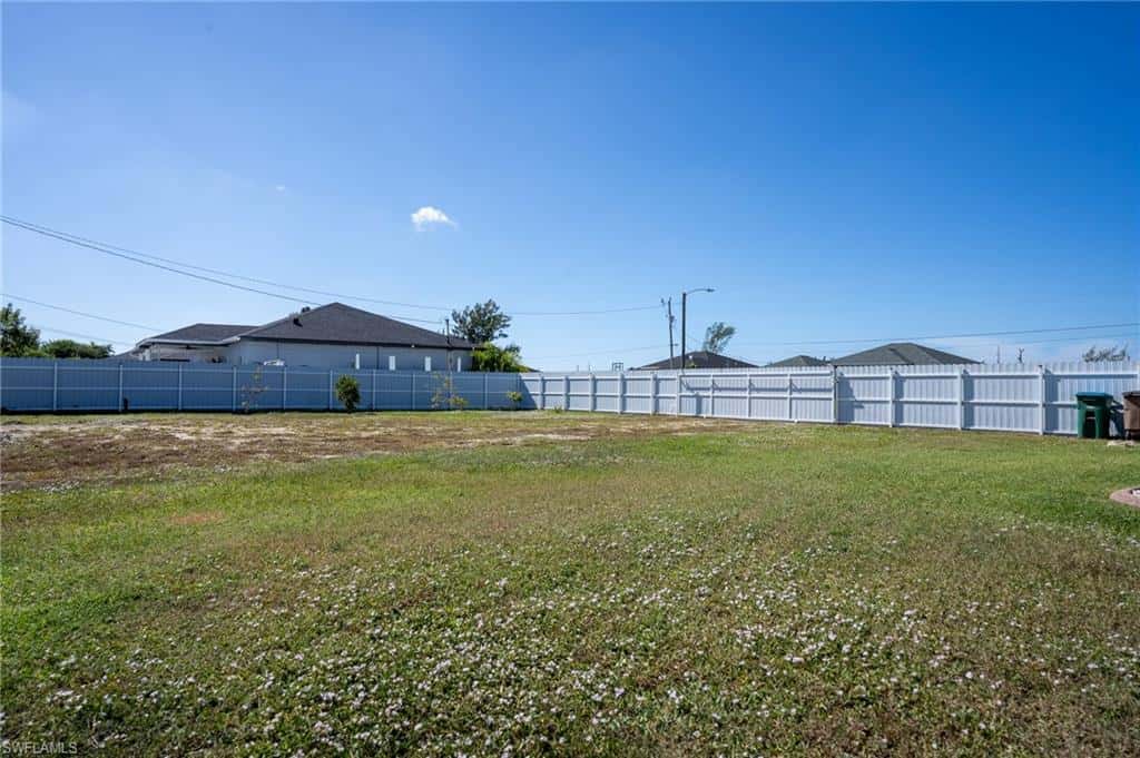 1909 1st Pl, Cape Coral, photo 24