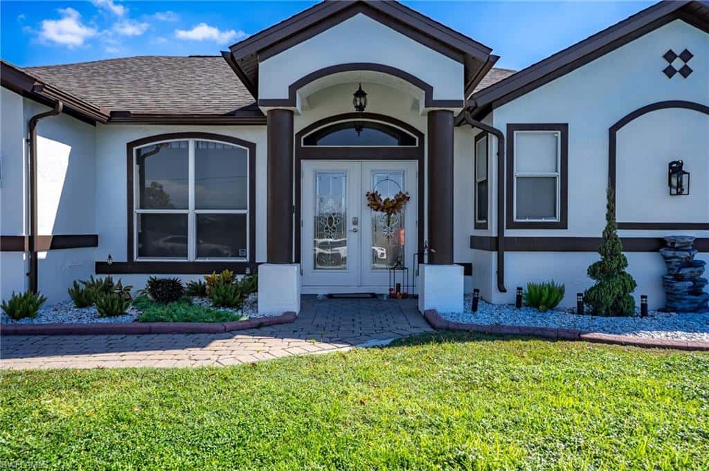 1909 1st Pl, Cape Coral, photo 4