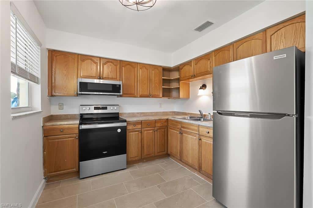 3325 Airport Rd #r7, Naples, photo 5