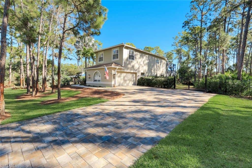 25295 Catskill Dr, Bonita Springs, photo 5
