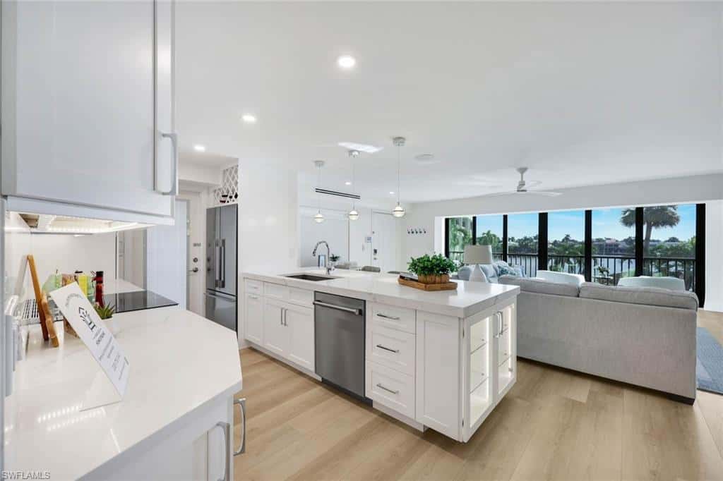 3000 Gulf Shore Blvd #307, Naples, photo 6