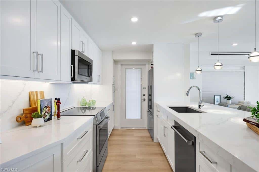 3000 Gulf Shore Blvd #307, Naples, photo 7