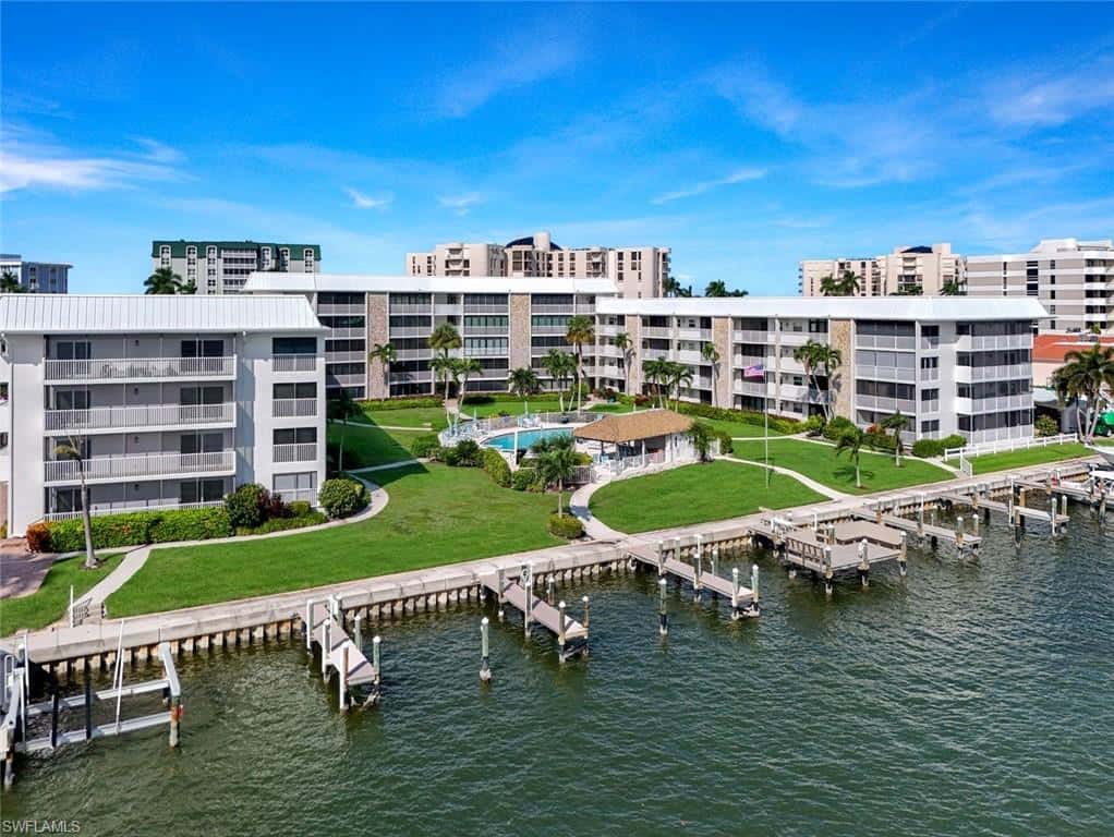 3000 Gulf Shore Blvd #307, Naples, photo 33