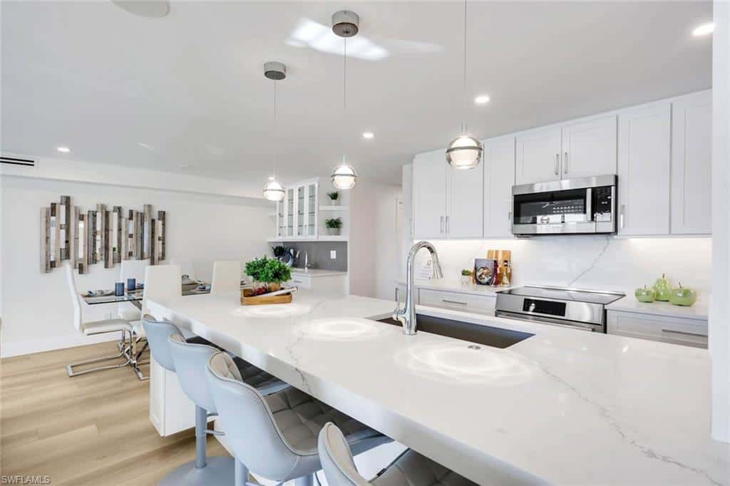 3000 Gulf Shore Blvd #307, Naples, photo 4