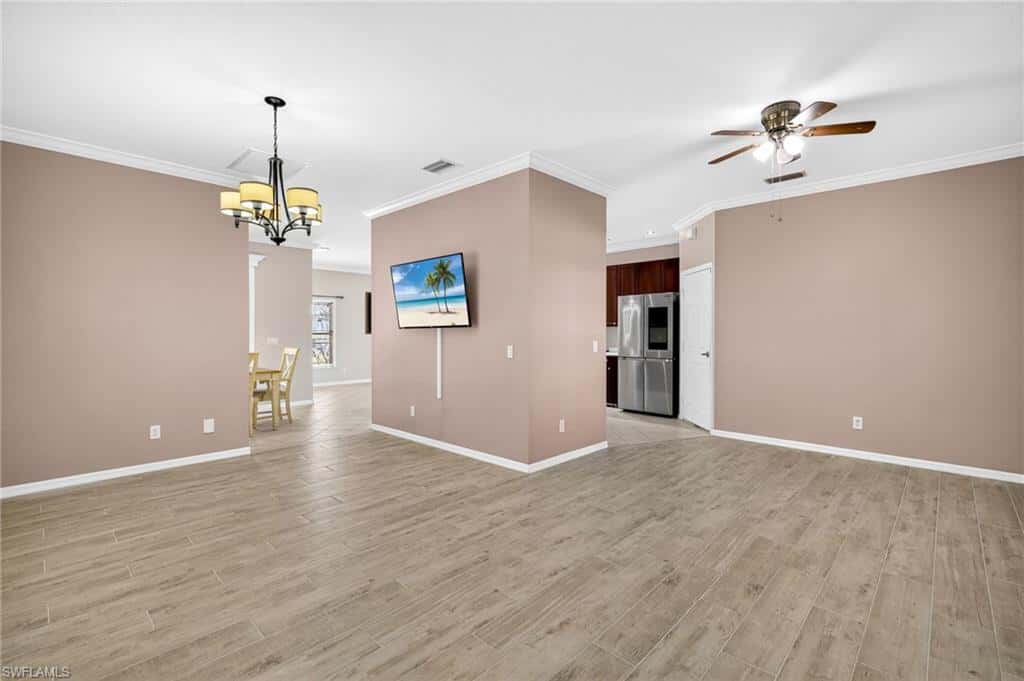 8250 Silver Birch Way, Lehigh Acres, photo 5