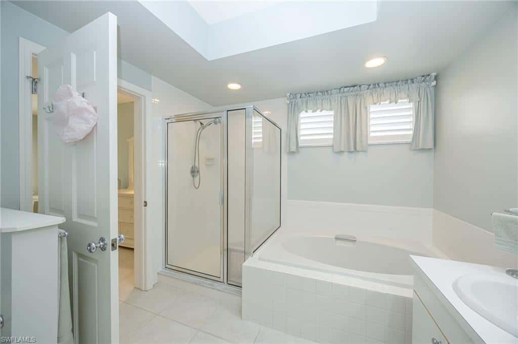 5818 Glencove Dr #103, Naples, photo 28