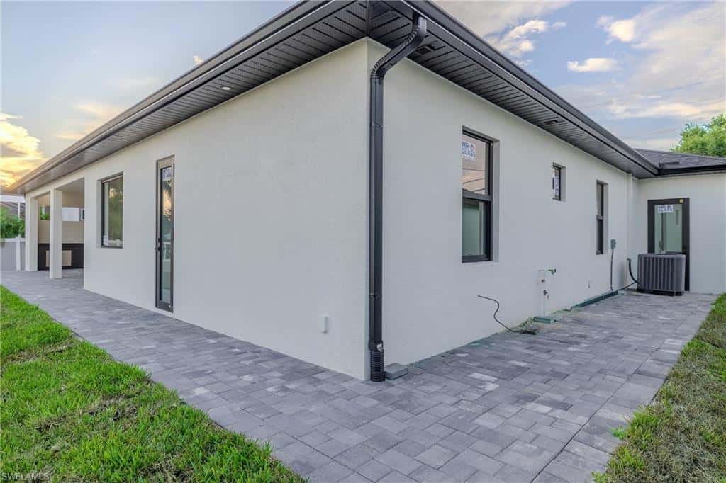 920 5th Ter, Cape Coral, photo 46