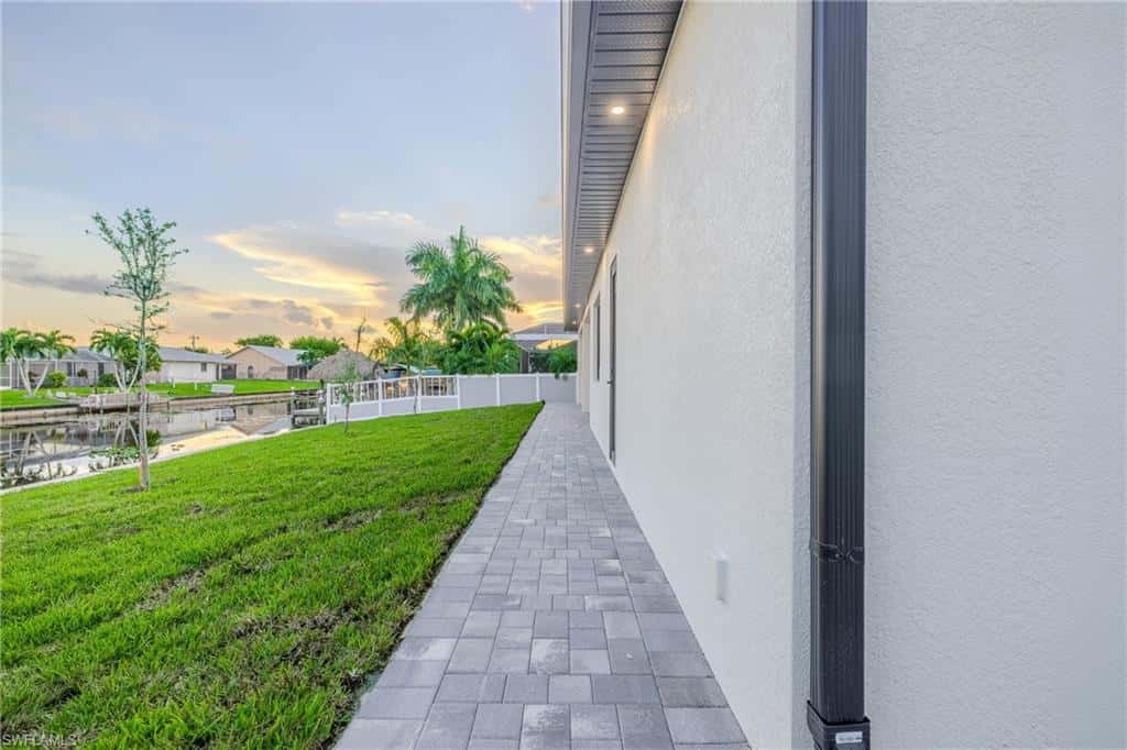 920 5th Ter, Cape Coral, photo 45