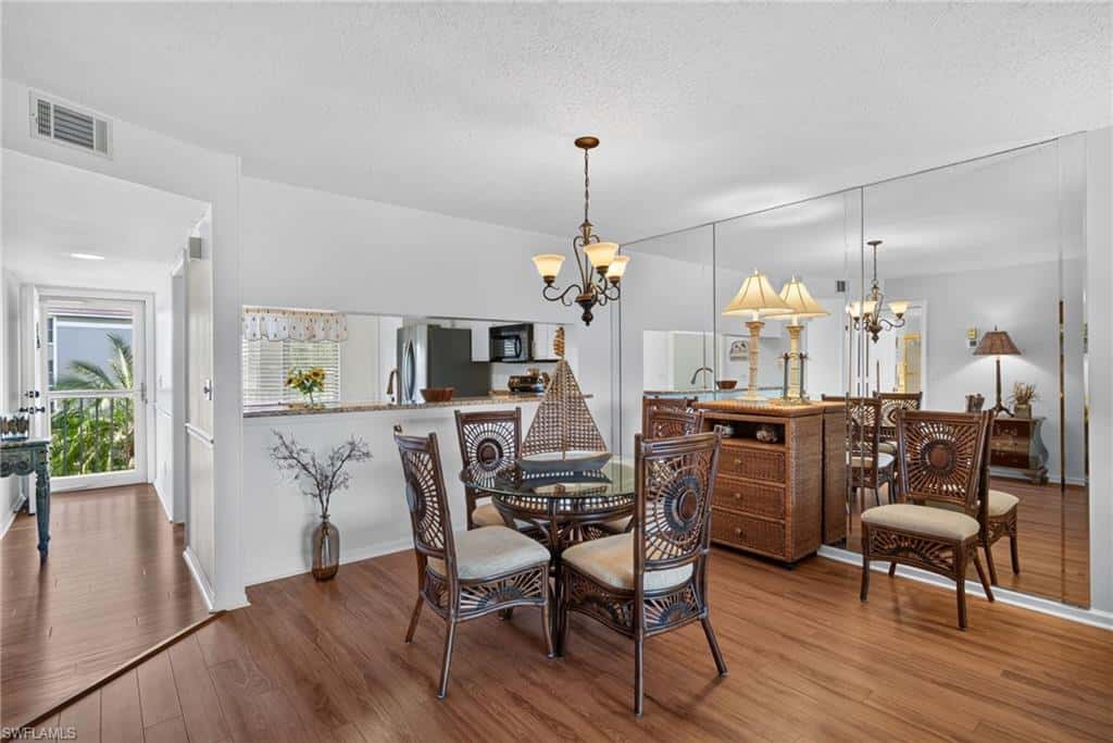 6945 Dennis Cir #203, Naples, photo 5