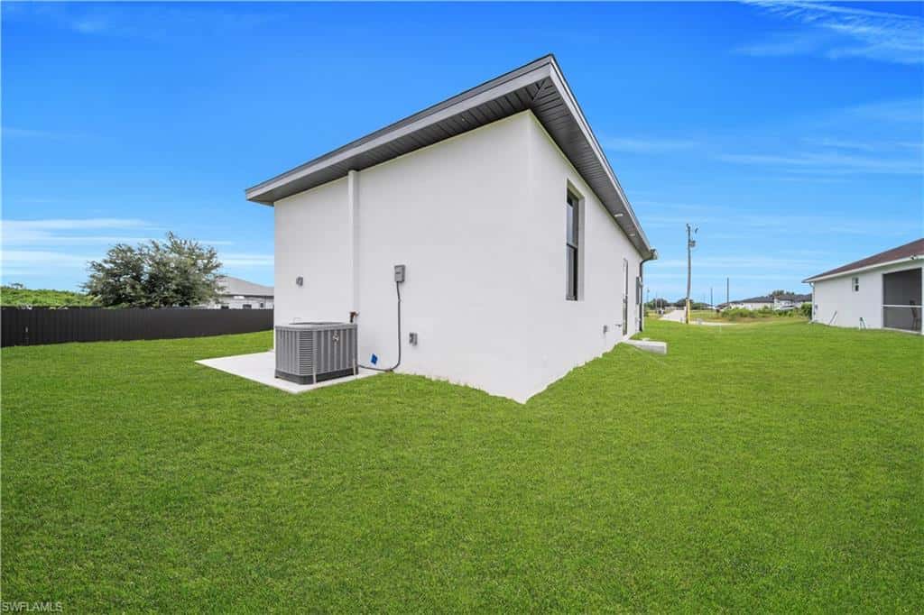 382 Pauline Ave, Lehigh Acres, photo 40