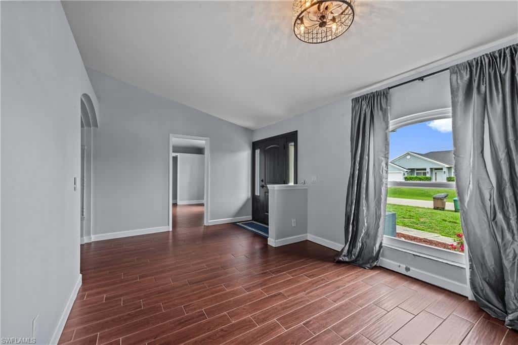 1330 33rd Ln, Cape Coral, photo 6