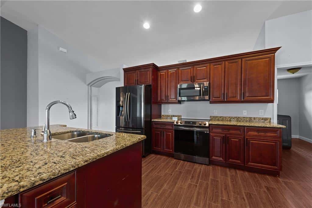 1330 33rd Ln, Cape Coral, photo 14