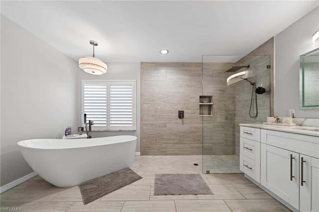 2370 Pine Woods Cir #35, Naples, photo 24